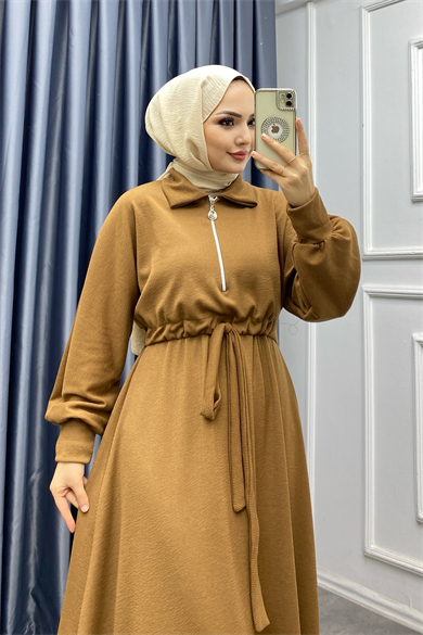 Beli Bağcıklı Yakası Fermuarlı Elbise