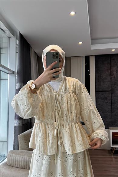 Bluzu Bağlamalı Fisto Etekli Takım Krem