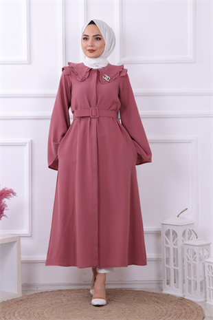 Bronş Detaylı Elbise 