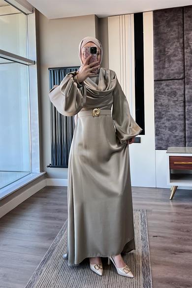 Kemerli Kuyruklu Saten Elbise Vizon