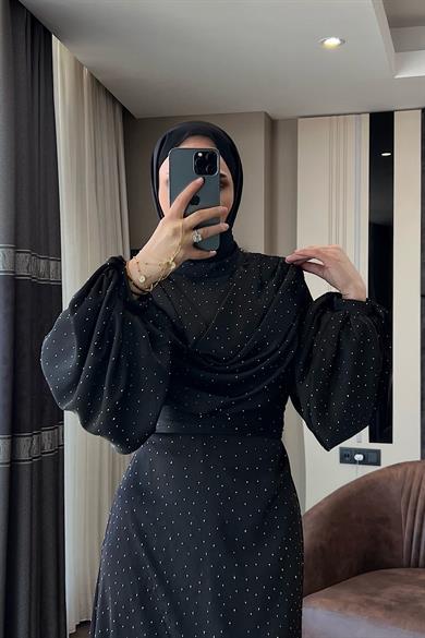 Degaje Yaka Taşlı Saten Elbise Siyah
