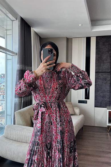 Dijital Baskılı Pileli Saten Elbise Kırmızı-Siyah