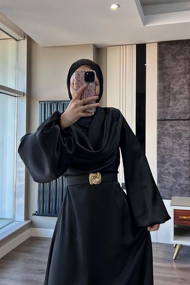 Kemerli Kuyruklu Saten Elbise Siyah