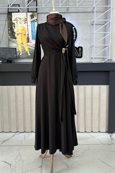 Toka Detaylı Elbise Kahverengi