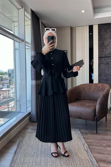 Eteği Pileli Önü Bağlamalı Takım Siyah