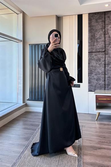 Kemerli Kuyruklu Saten Elbise Siyah