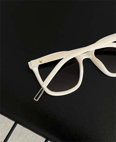 Jasmin Gözlük Krem