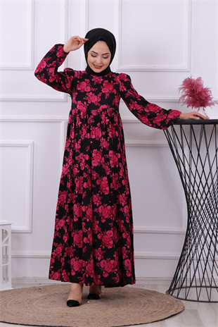 Kendi Siyah Üzeri Pembe Çicekli Elbise