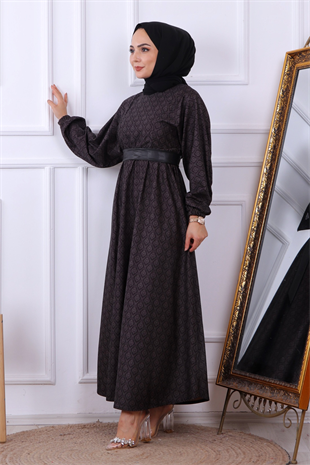 Kendinden Desenli Elbise Siyah