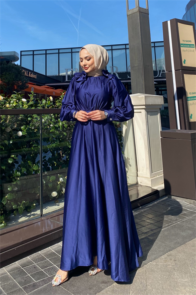 Kol Üstü Taş İşlemeli Saten Elbise