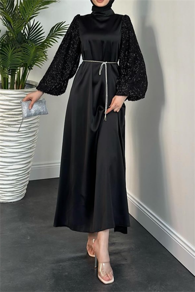 Kolları Taşlı Elbise Siyah