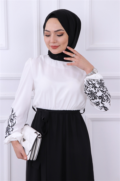 Kolu Nakışlı Elbise