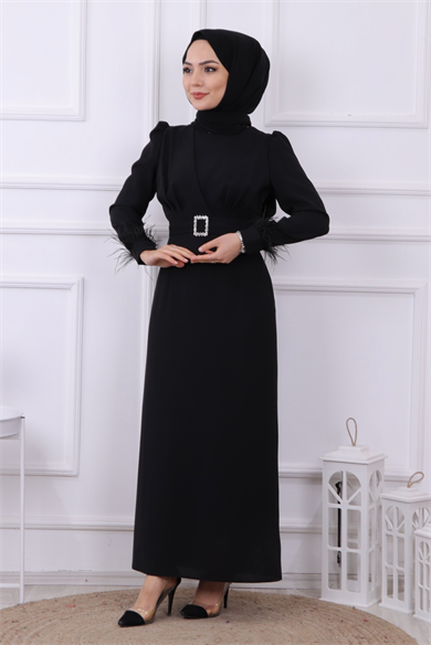 Kolu Tüy Detaylı Elbise Siyah