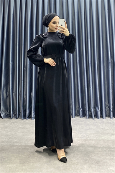 Omuzları Aplikli Saten Elbise Siyah