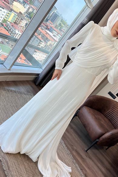 Omuzu Gül Detaylı Elbise Beyaz