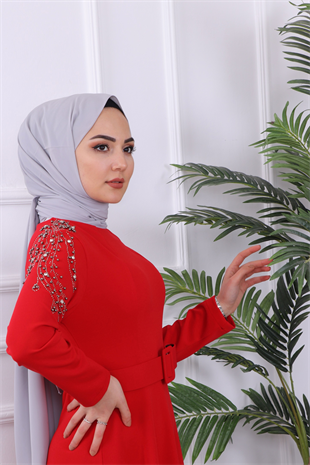 Omuzu İncili Elbise Kırmızı