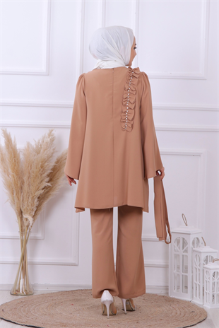 Omuzu İncili Takım Camel