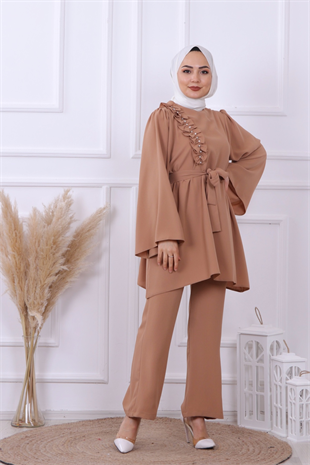 Omuzu İncili Takım Camel