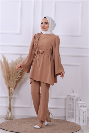 Omuzu İncili Takım Camel
