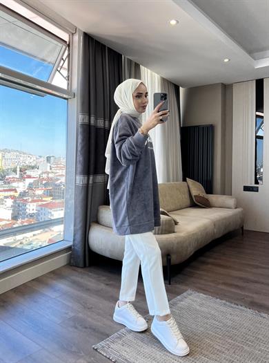 Önü Basıc Yazılı Sweat Gri