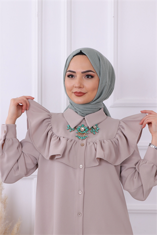 Önü Fırfırlı Takım Taş