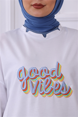 Önü Good Vibes Yazılı Sweat Beyaz