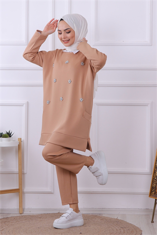 Önü Taş Detaylı Takım Camel