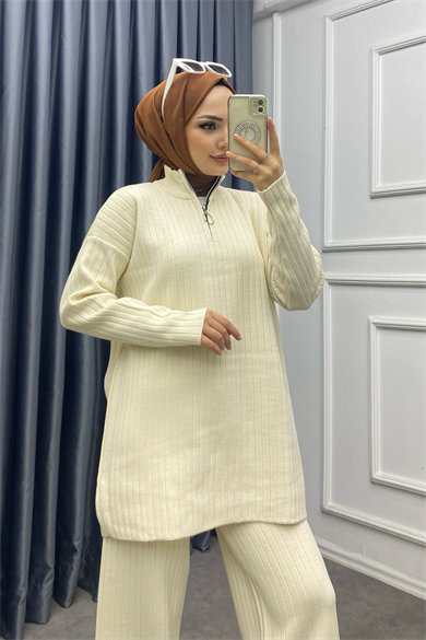 Paçası Ve Yakası Fermuarlı Takım Bej