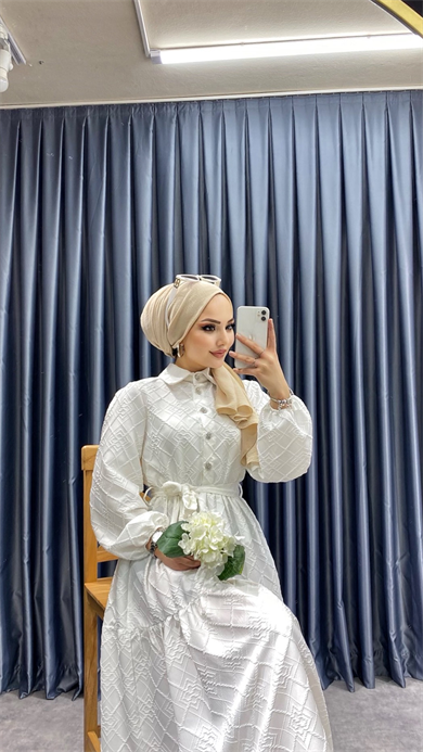 Papatya Taşlı Desenli Elbise