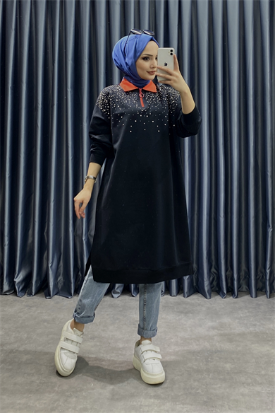 Polo Yaka Üzeri Taşlı Sweat Siyah