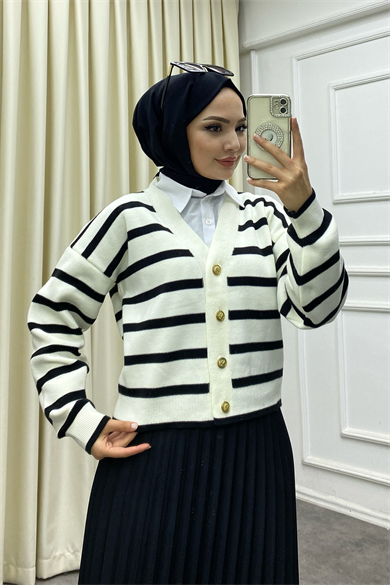 Siyah Beyaz Çizgili Hırka