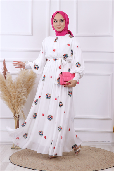 Üzeri Çiçek Nakışlı Elbise