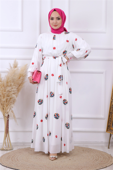 Üzeri Çiçek Nakışlı Elbise