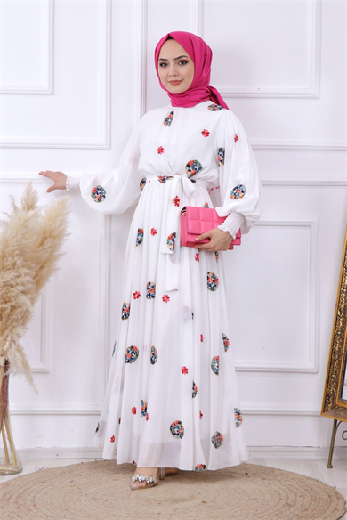 Üzeri Çiçek Nakışlı Elbise