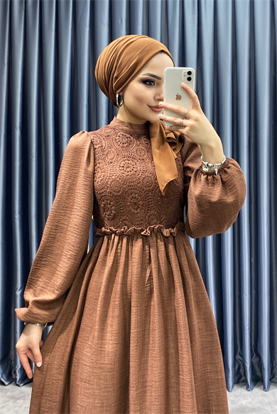 Üzeri Dantel Elbise Kahverengi