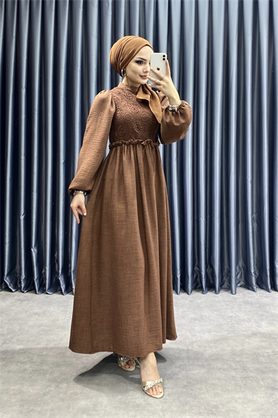 Üzeri Dantel Elbise Kahverengi
