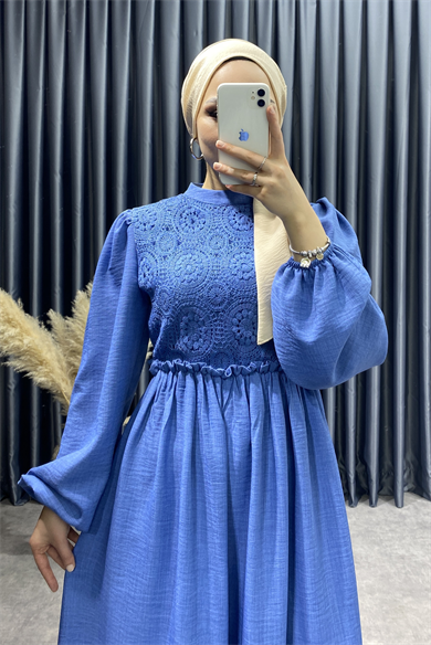 Üzeri Dantel Elbise Mavi