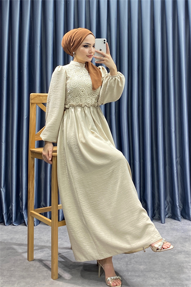 Üzeri Dantel Elbise Taş