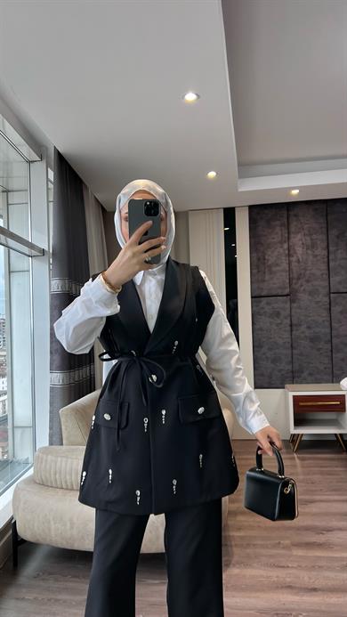 Üzeri Taşlı Yelekli Takım Siyah
