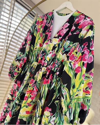 V Yaka Çiçek Desenli Elbise 