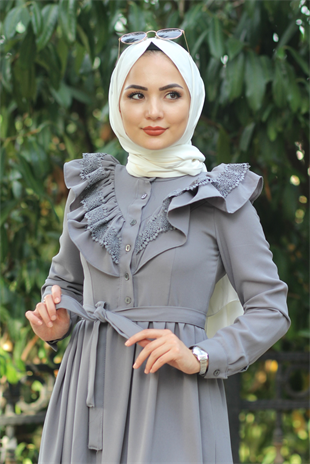 Yakası Dantelli Elbise Gri