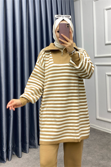 Yakası Fermuarlı Camel Beyaz Çizgili Takım