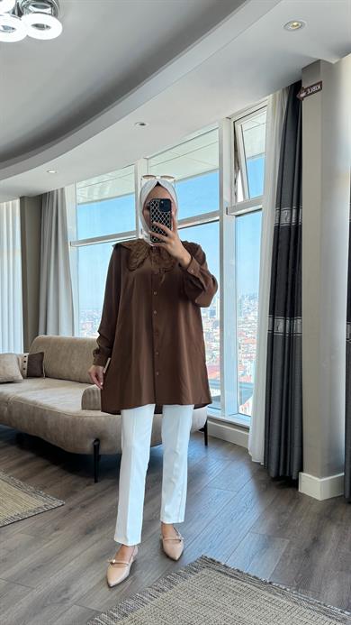 Yakası Güpürlü Tunik Kahverengi