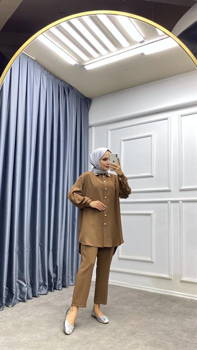 Yakası Taşlı Takım Kahverengi 