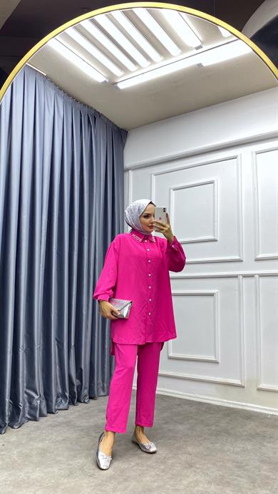 Yakası Taşlı Takım Pembe