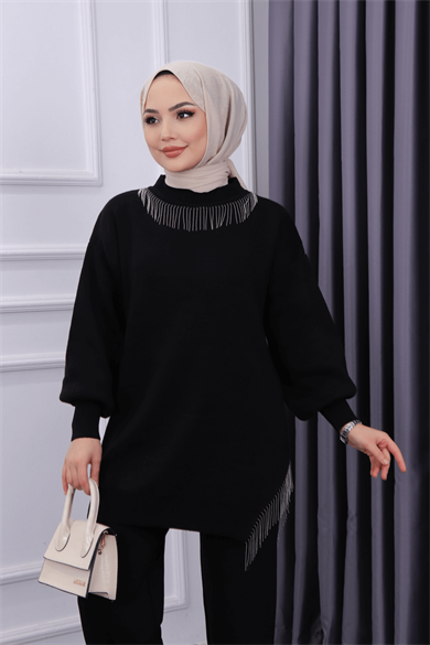 Yakası Zincirli Takım Siyah