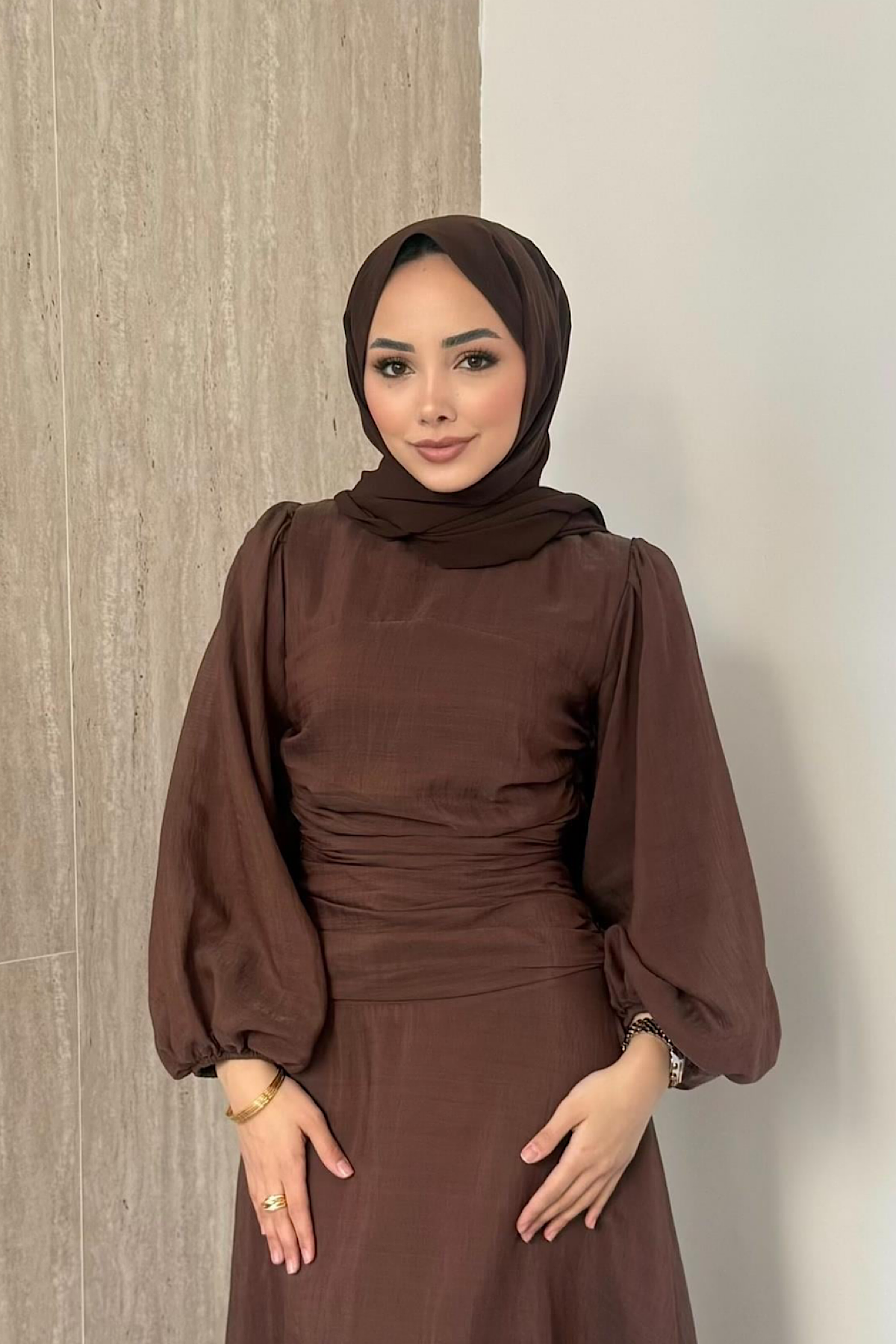 Belden Oturtmalı Elbise KahveDubaiShowroomELBİSELER01914