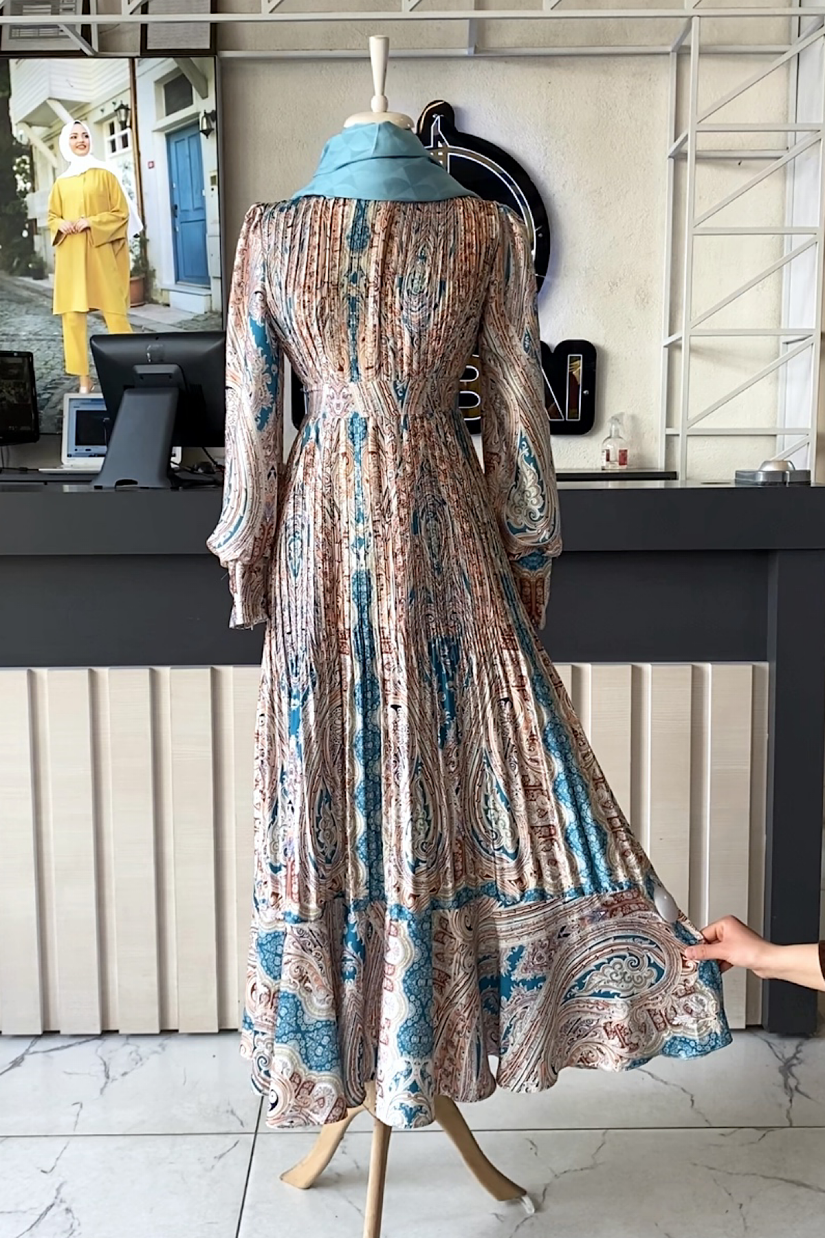 Dijital Baskılı Pileli Saten ElbiseDubaiShowroomELBİSELER91086