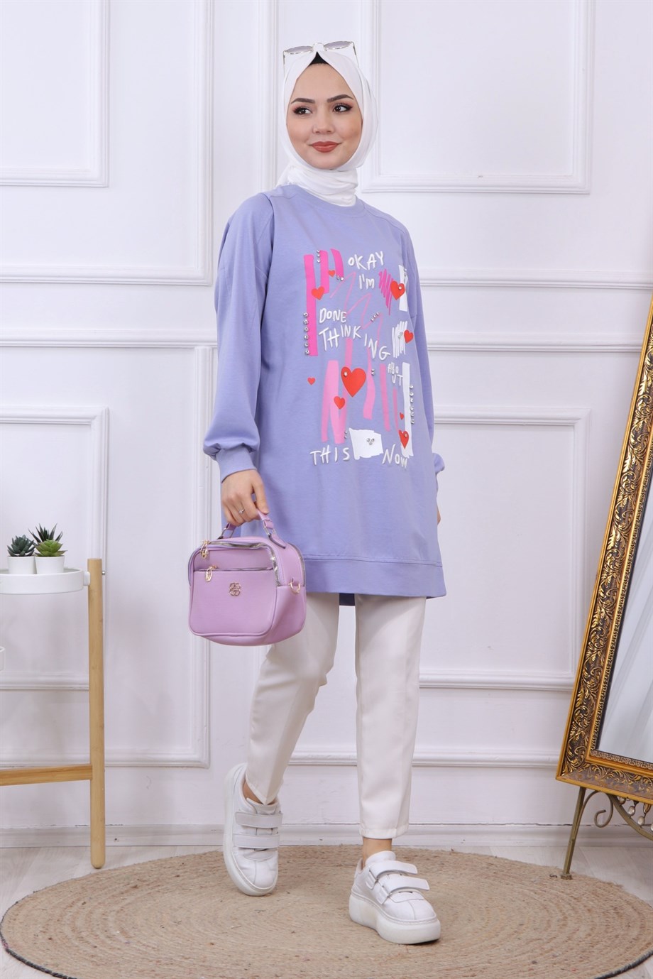 BASAKI VE TAŞ İŞLEMELİ SWEAT 
