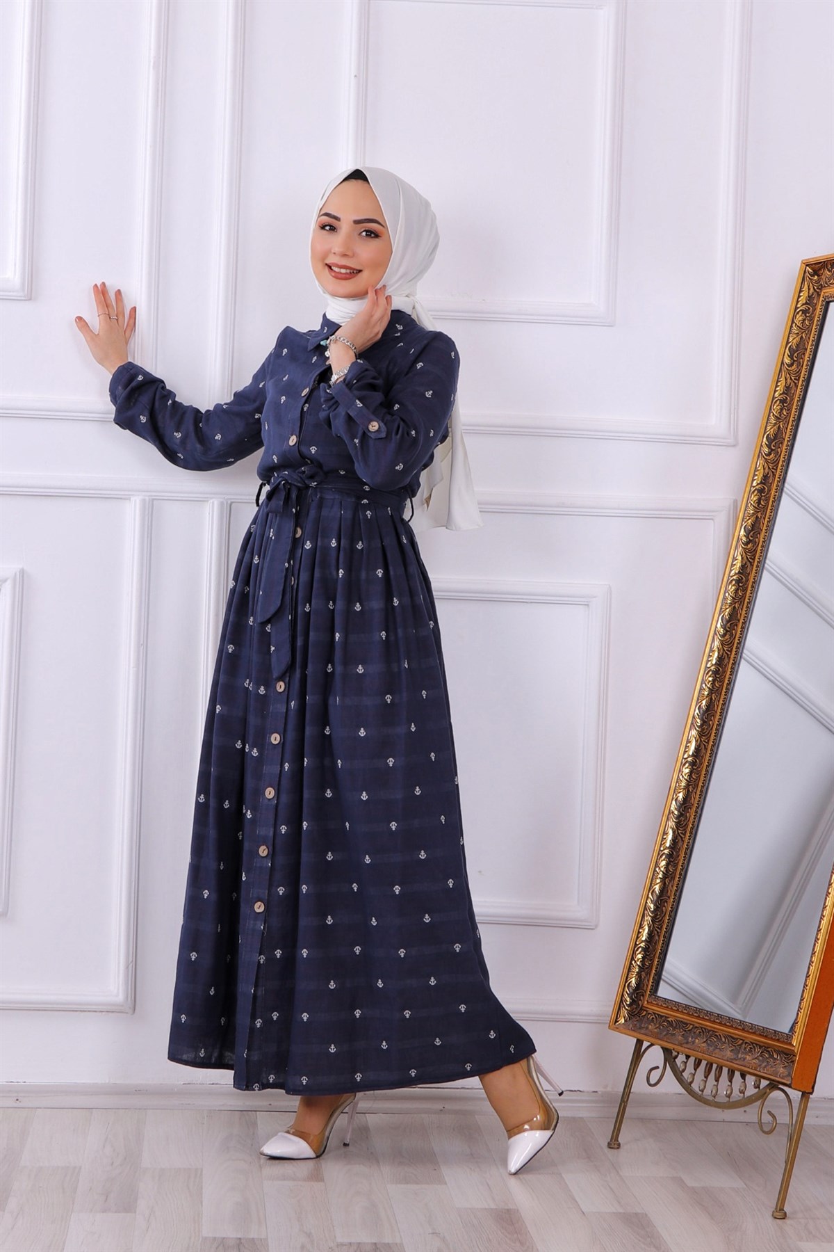 Çapa detaylı elbise